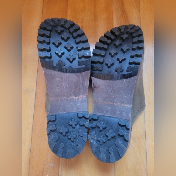 Lisa. b olive green clogs women's size 6 - Picture 5 of 7